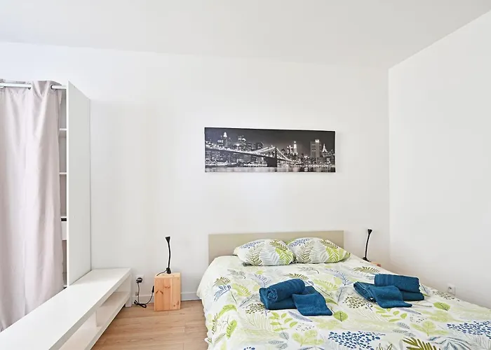 L\'Escale -Climatisation- Proche Centrale Tricastin - Wifi - Netflix - Parking Gratuit